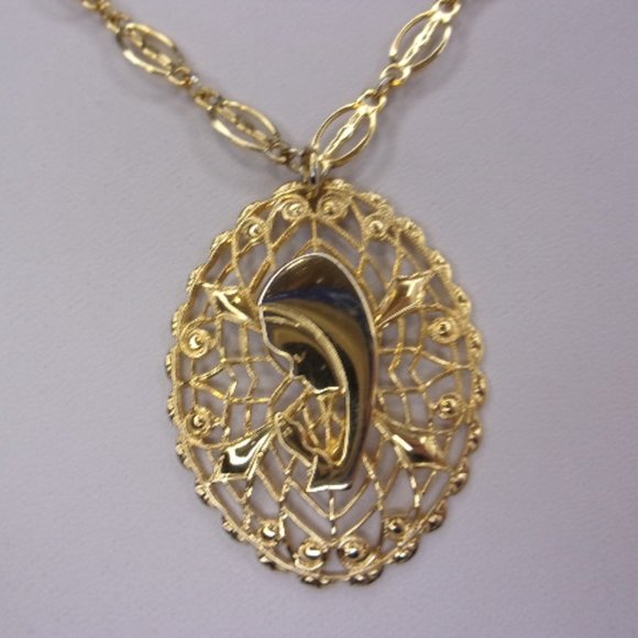Holy Mary Filigree Gold Tone Pendant Necklace 24" L - Picture 3 of 10